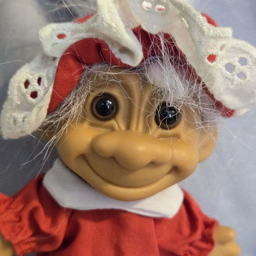 Russ Berrie Christmas Troll Doll Mrs Claus White Hair Red Dress 18279 Vintage
